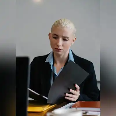 贾宝悦